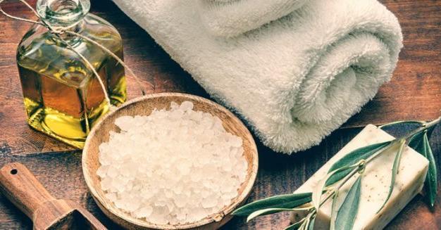 L’olio nella cosmesi: come il Consorzio Olio di Calabria IGP è al fianco delle donne