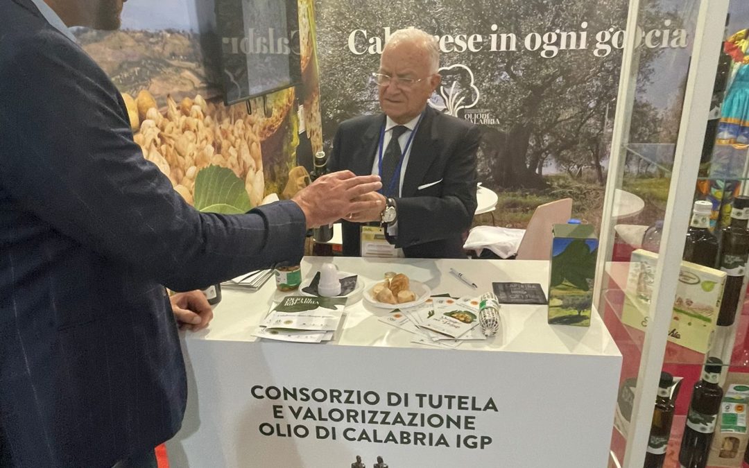 Grande successo del Consorzio Olio di Calabria IGP al Sial Parigi